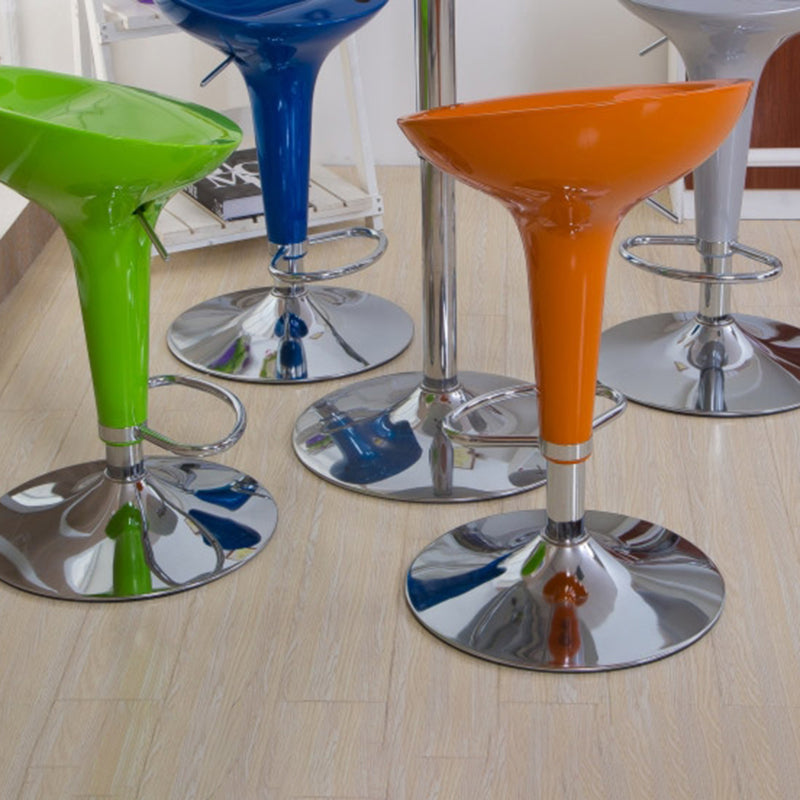 Scandinavian Adjustable Height Counter Stools Metal Bar Stools with Footrest