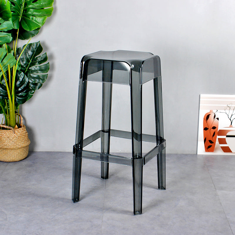 Stapelbarer Nordic-Barhocker aus Kunststoff, einfacher hoher Innenhocker mit quadratischem Sitz