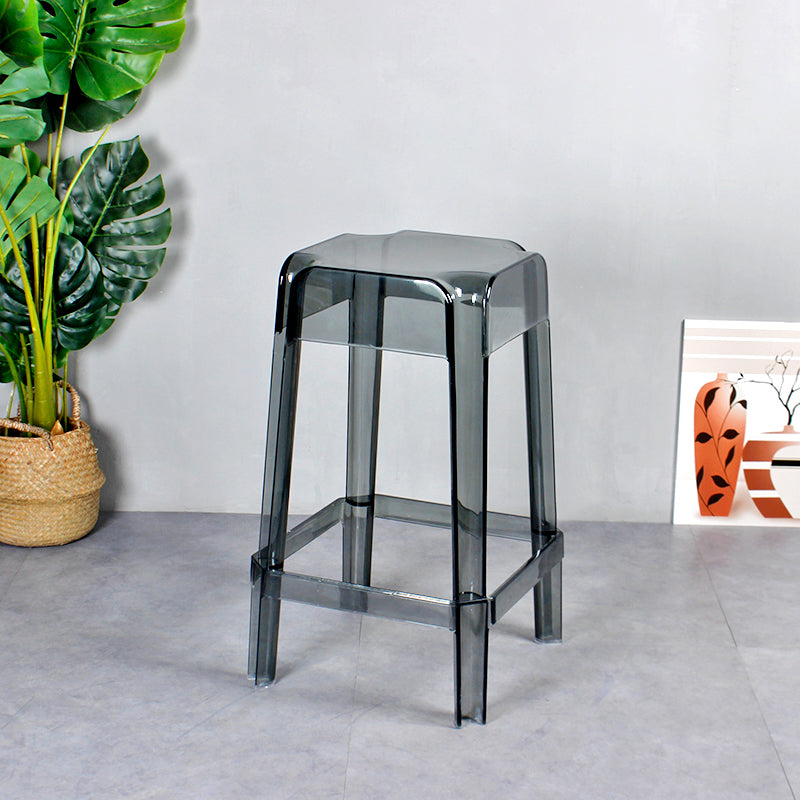 Stapelbarer Nordic-Barhocker aus Kunststoff, einfacher hoher Innenhocker mit quadratischem Sitz