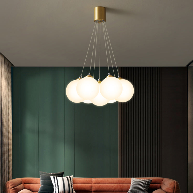 Moderne modische Globus Hanging Lampe Kupfer Innenheizlicht mit weißem Glasschatten