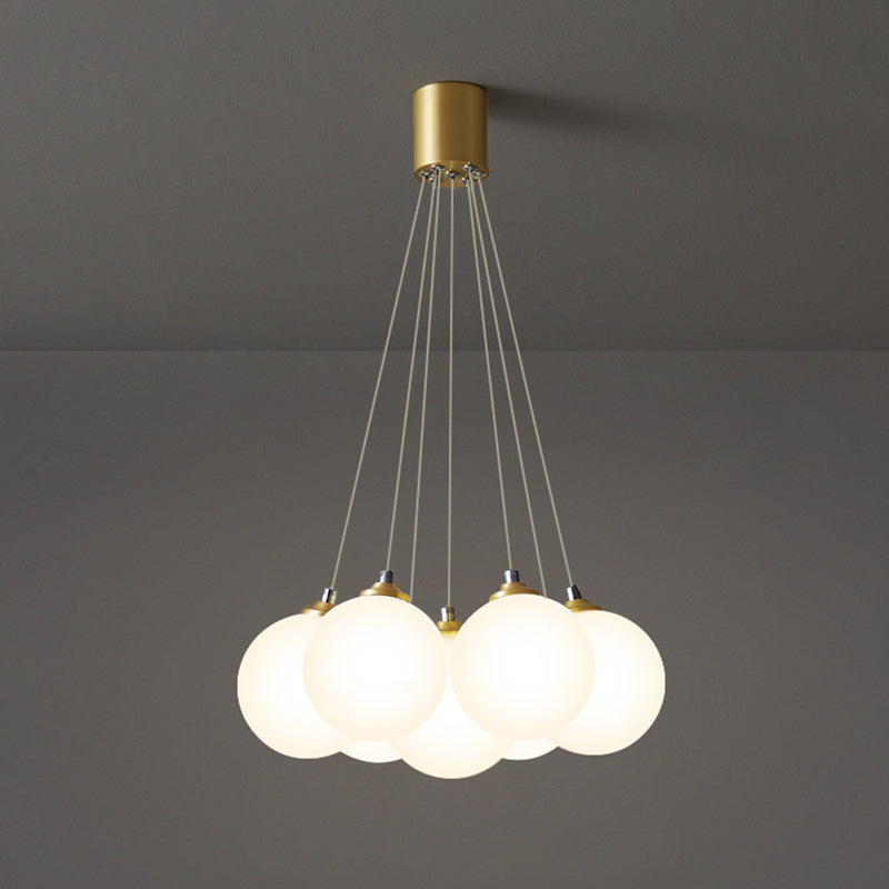 Moderne modische Globus Hanging Lampe Kupfer Innenheizlicht mit weißem Glasschatten