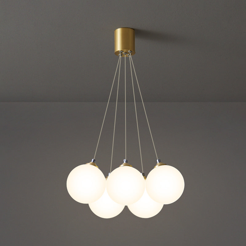 Moderne modische Globus Hanging Lampe Kupfer Innenheizlicht mit weißem Glasschatten
