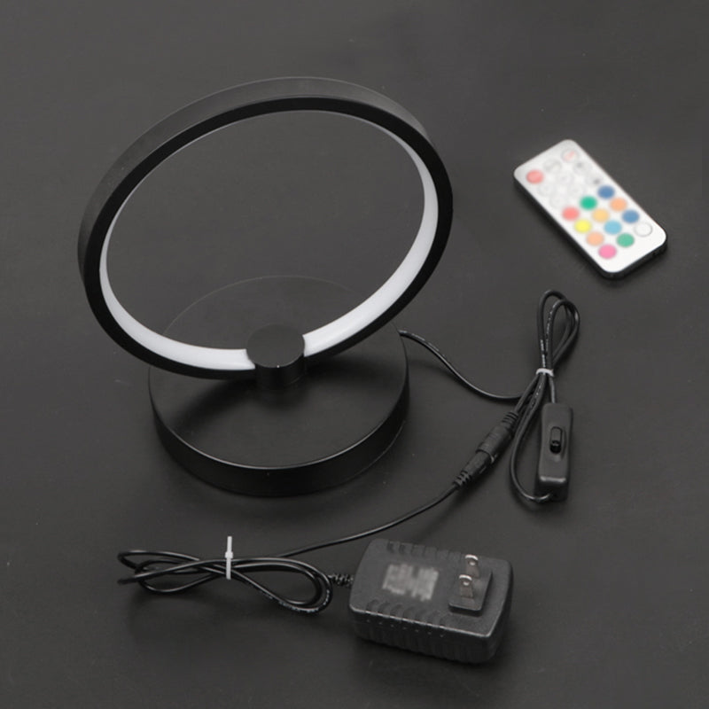 Lampe de table circulaire en métal, lampe de table contemporaine à rythme musical RVB pour chambre à coucher