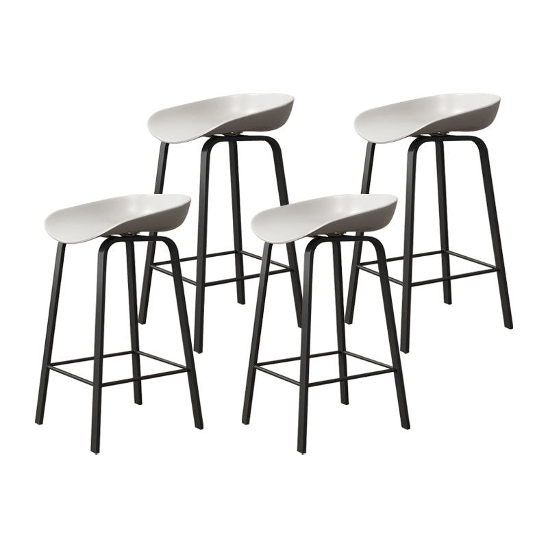 Taburete de bar con respaldo bajo y reposapiés moderno, cubo de plástico para interior, taburete de altura contraria