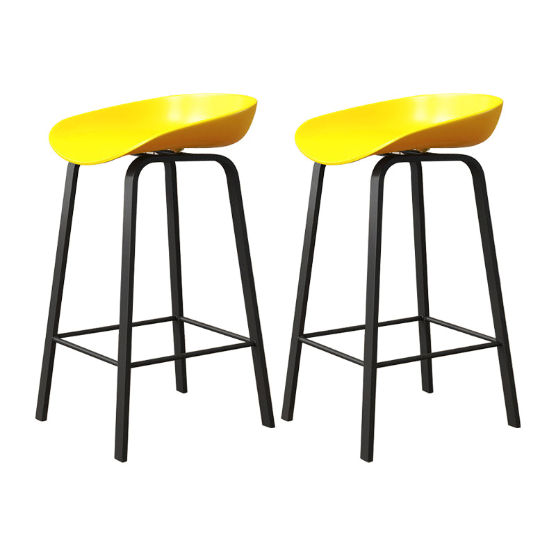 Taburete de bar con respaldo bajo y reposapiés moderno, cubo de plástico para interior, taburete de altura contraria