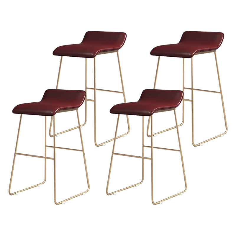 Taburete de bar redondo Glam, taburete de bar de cuero sin brazos con reposapiés, base de hierro
