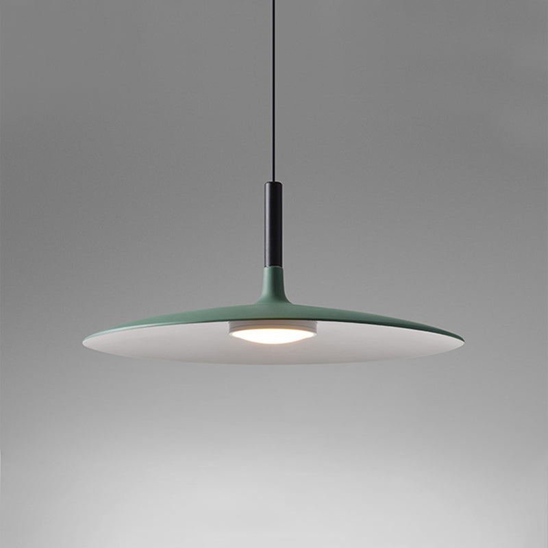 Style de concepteur petit pendentif luminaire en métal.