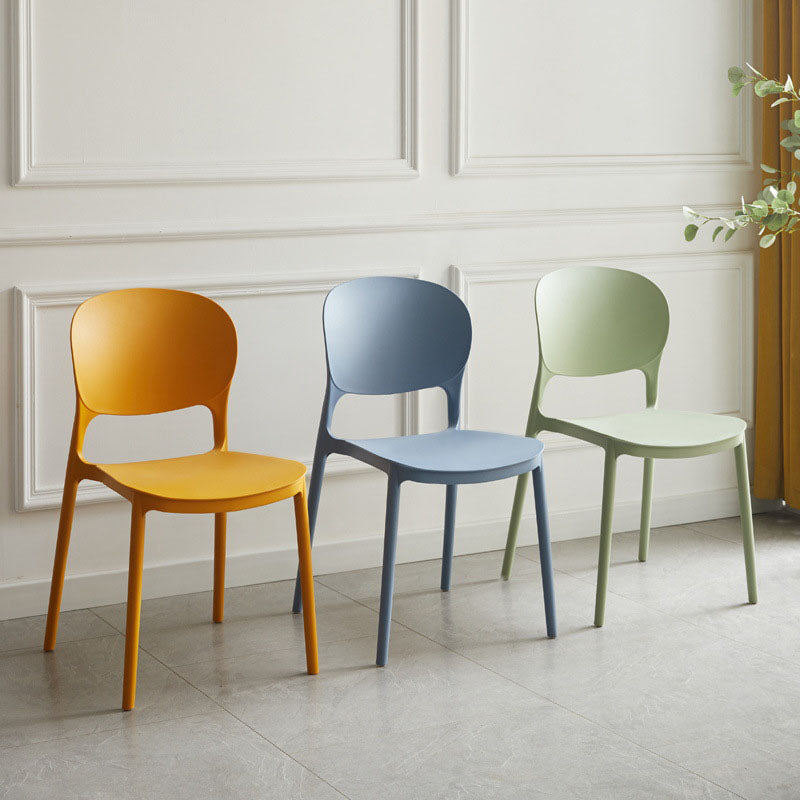 Silla de comedor plástica escandinava con parte posterior abierta y acabado mate de la silla lateral de la sala de conferencias