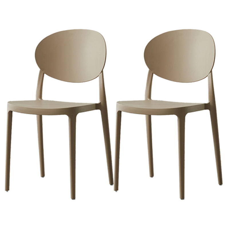 Silla de comedor de plástico escandinavo con respaldo abierto y acabado mate