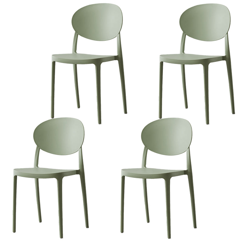 Silla de comedor de plástico escandinavo con respaldo abierto y acabado mate