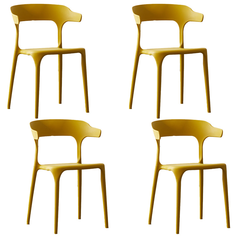 Silla lateral apilable de plástico escandinavo con respaldo abierto y acabado mate