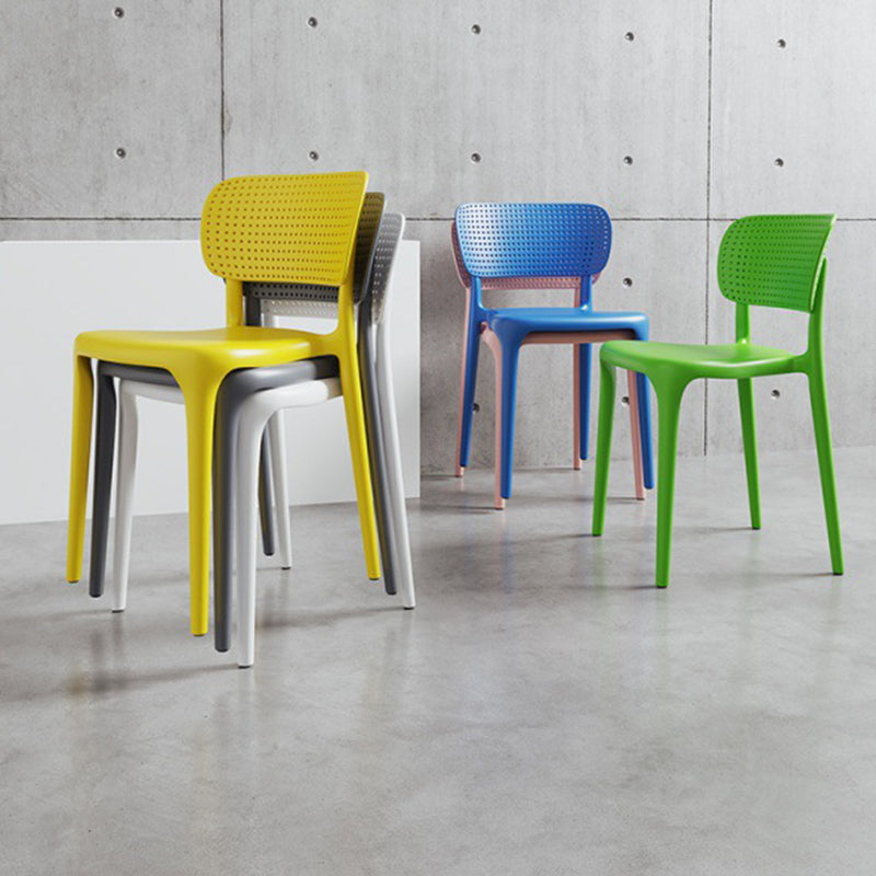 Silla lateral plástica contemporánea del restaurante con parte posterior abierta del final mate que cena la silla