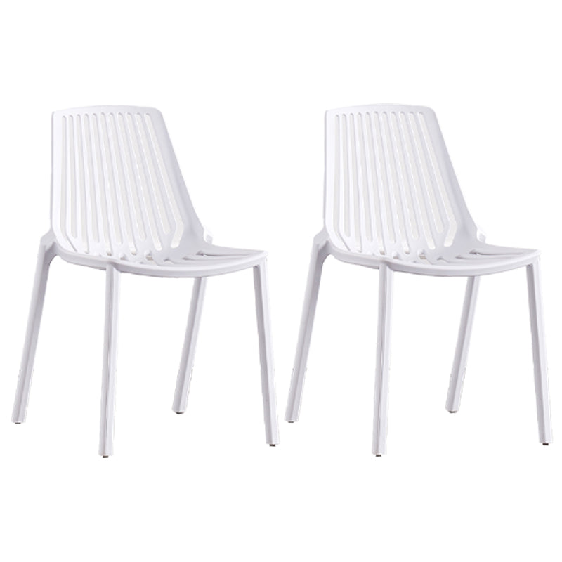 Chaise latérale en plastique contemporaine de restaurant finition mate chaise de salle à manger arrière à lattes