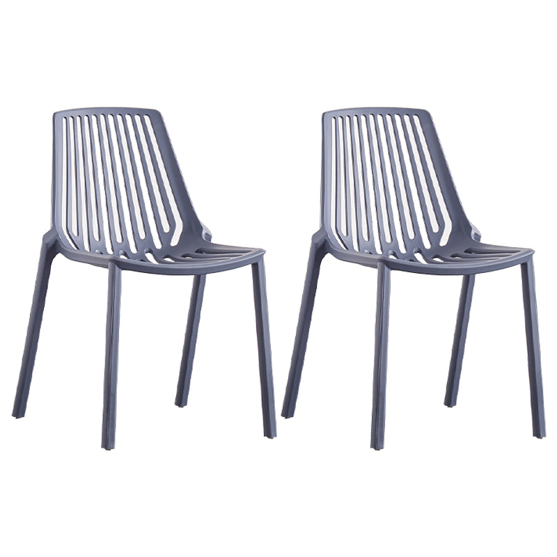 Chaise latérale en plastique contemporaine de restaurant finition mate chaise de salle à manger arrière à lattes