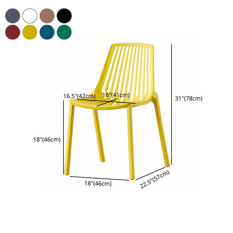 Chaise latérale en plastique contemporaine de restaurant finition mate chaise de salle à manger arrière à lattes