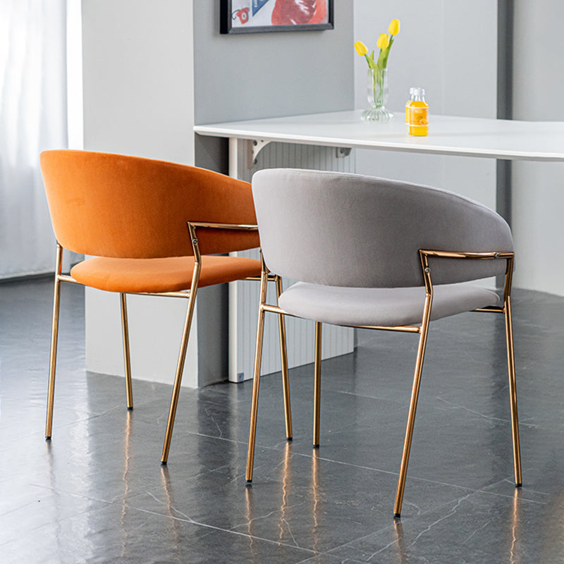 Scandinave Style Open Back Dining Catt Widing Couber Chaises de salle à manger avec des jambes dorées