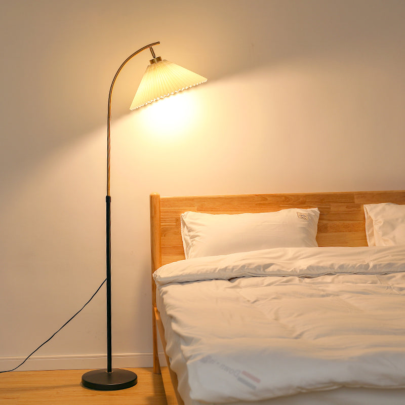 1 lampadaire en forme de cône léger modernisme lampe standard en tissu pour salle à manger du salon