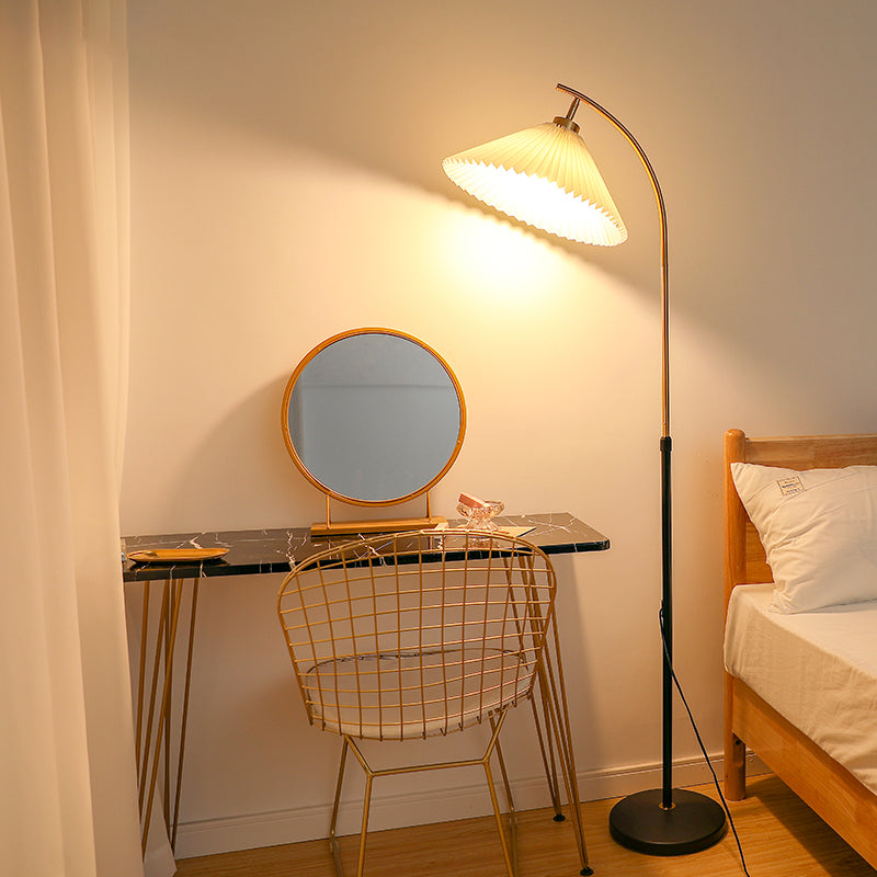 1 lampadaire en forme de cône léger modernisme lampe standard en tissu pour salle à manger du salon