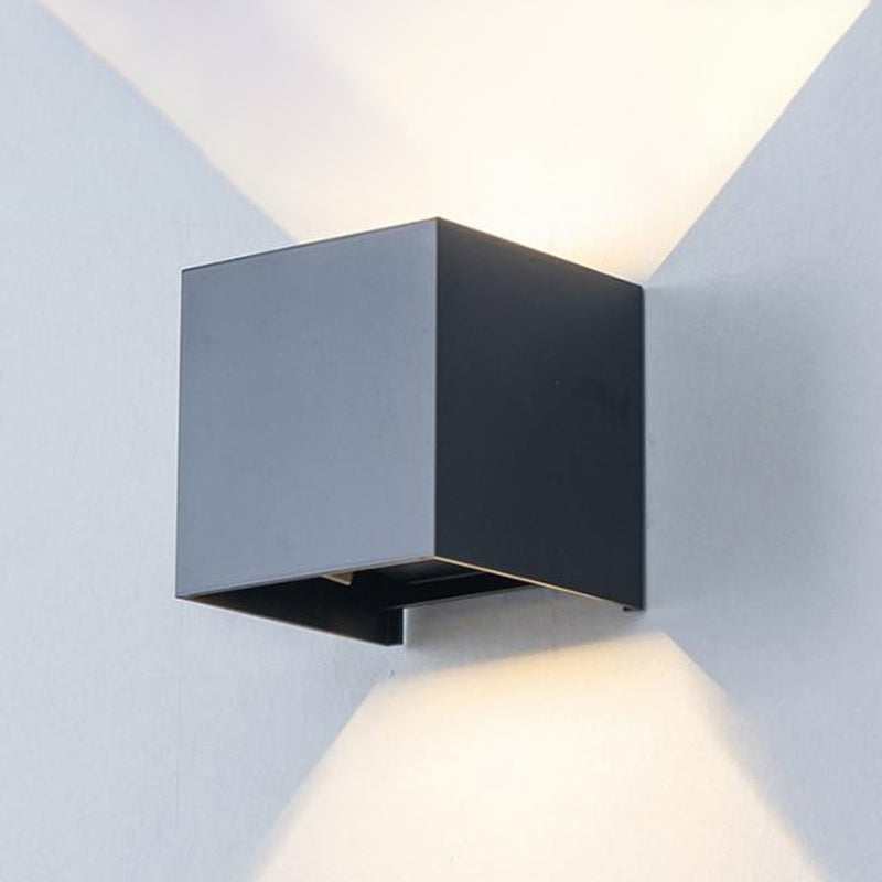 Moderne Stil quadratische Wandleuchte Leuchte Metall 2 Leuchten Wandmontierte Beleuchtung