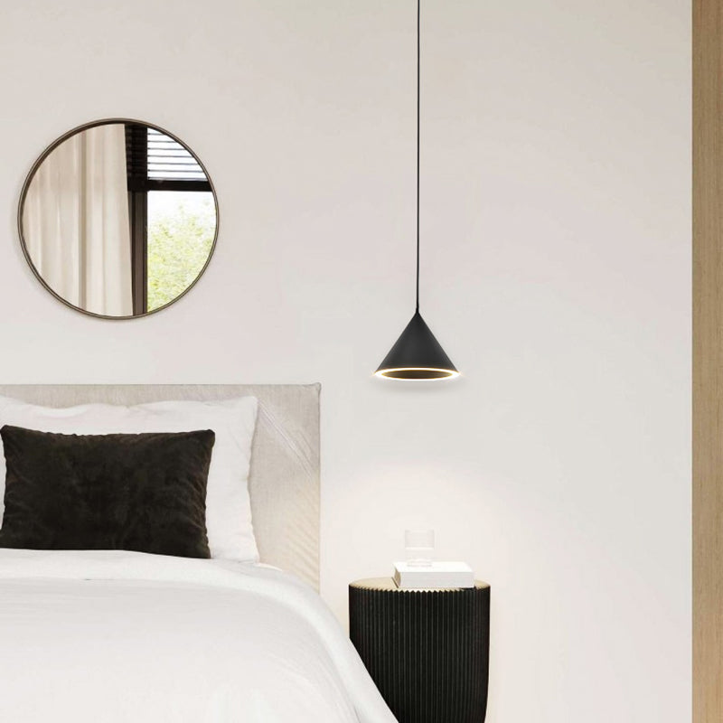 Nordic moderne suspendu au plafond Cône Fer 1-Light Pendant Light pour chambre à coucher