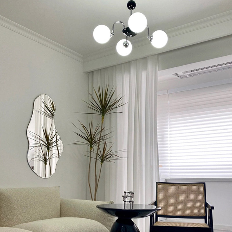 Luminaires de lustre en métal.