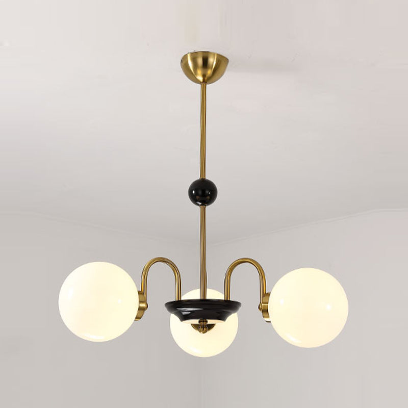 Luminaires de lustre en métal.