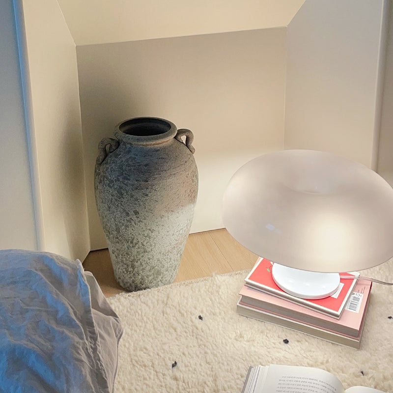 Lampada da tavolo colorata di macaron in stile nordico studia la scrivania della stanza per bambini