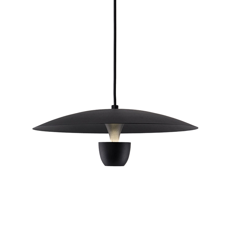 Nordic Flying Soucoucer Éclairage pendentif en métal LED Hanging Light