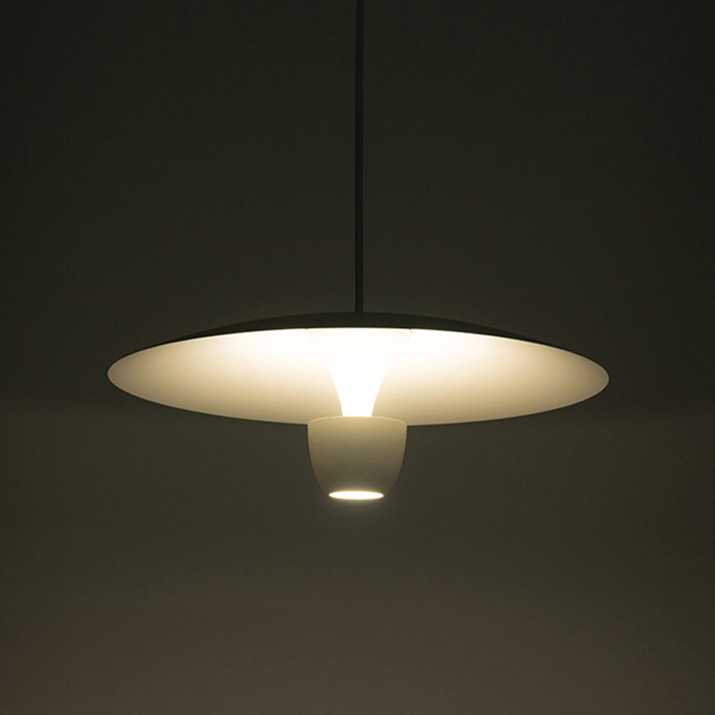 Nordic Flying Soucoucer Éclairage pendentif en métal LED Hanging Light