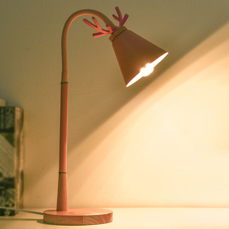 Modern Antlers Table Lamp Colorful Single Light Desk Lamp with Wood for Bedroom