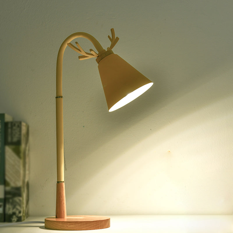 Modern Antlers Table Lamp Colorful Single Light Desk Lamp with Wood for Bedroom