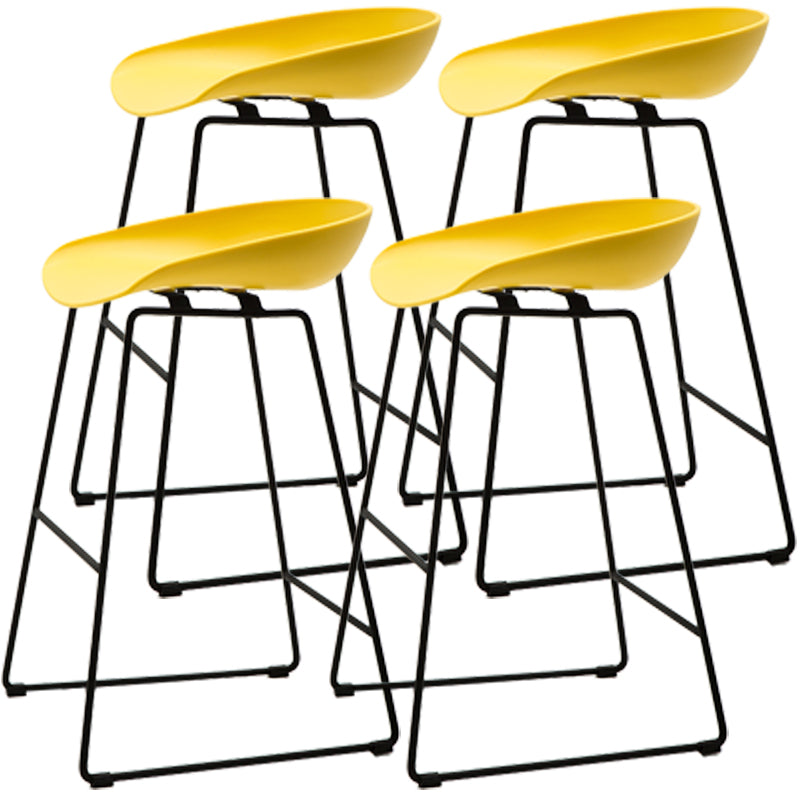 Barhocker im skandinavischen Stil mit Schalensitz, Thekenstuhl für die Küchenbar