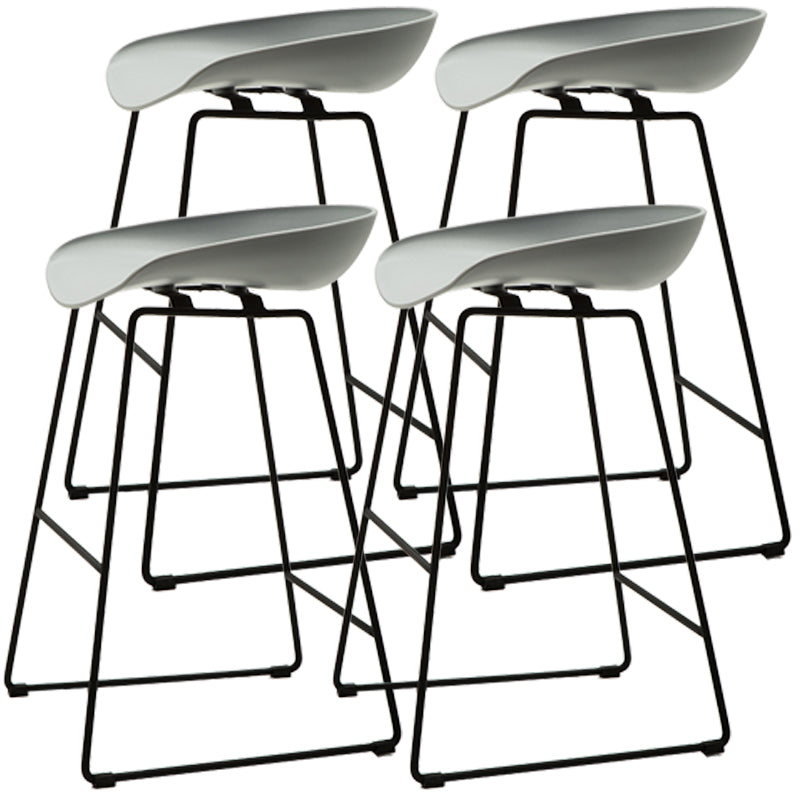 Barhocker im skandinavischen Stil mit Schalensitz, Thekenstuhl für die Küchenbar
