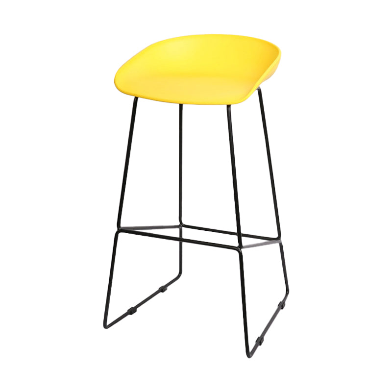 Industrial Indoor Barstool Iron Simple Tall Stool with Plastic Seat