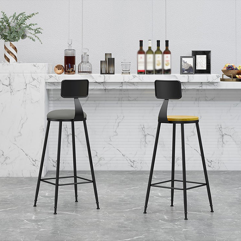 Taburete de bar con respaldo bajo de hierro nórdico, taburete alto interior Simple para interior