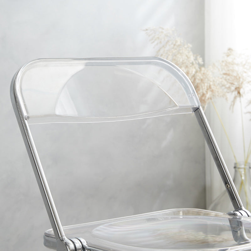 Les chaises latérales en plastique pliantes de conception industrielle ouvrent la chaise latérale de salle à manger arrière