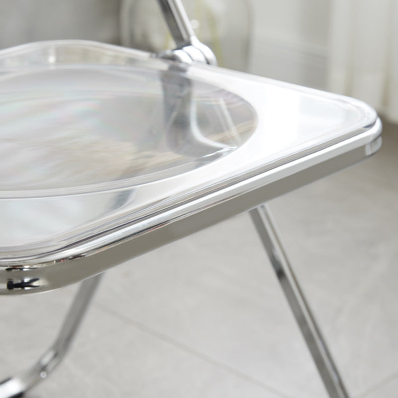 Les chaises latérales en plastique pliantes de conception industrielle ouvrent la chaise latérale de salle à manger arrière