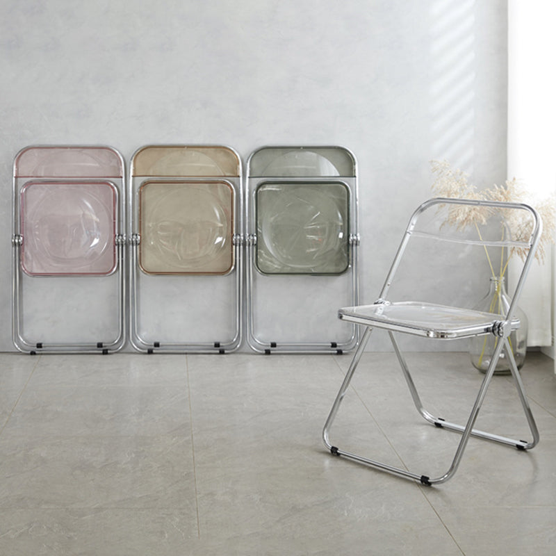 Les chaises latérales en plastique pliantes de conception industrielle ouvrent la chaise latérale de salle à manger arrière