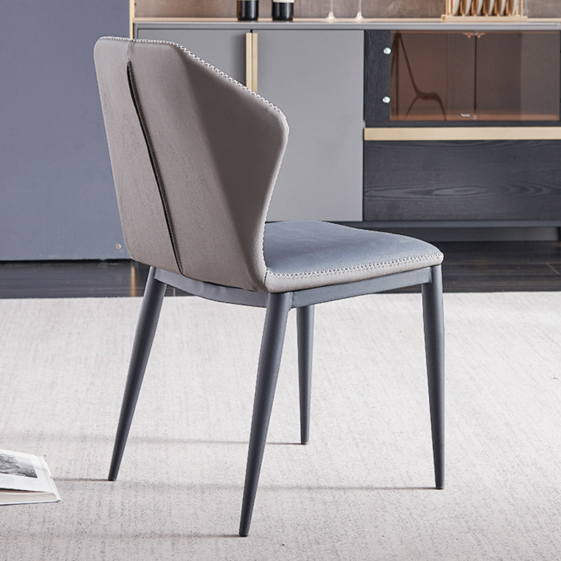Chaises de salle à manger en cuir de chaise à oreilles sans accoudoirs de style contemporain