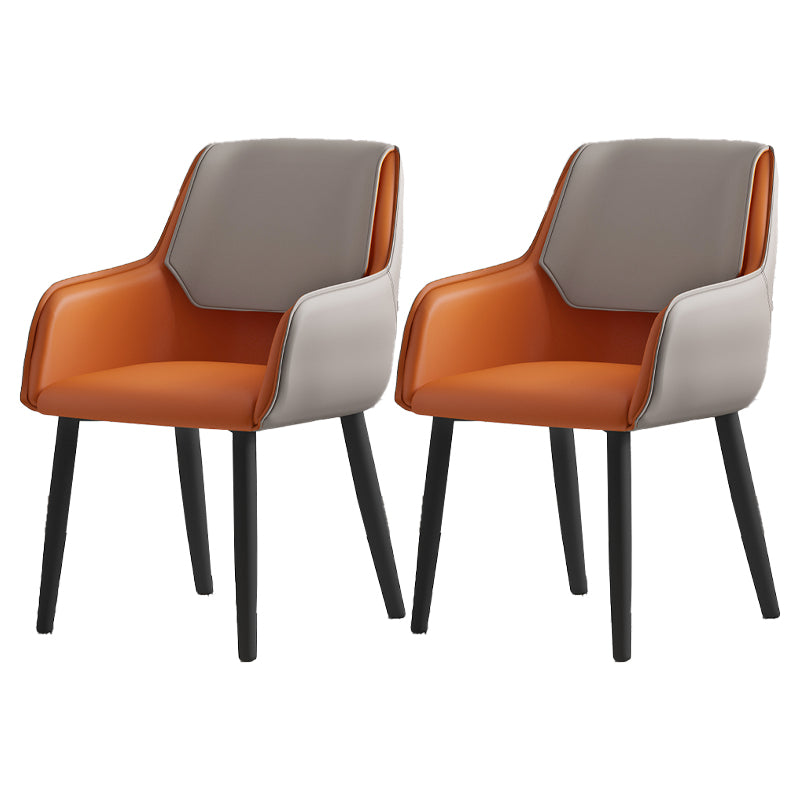 Sillones de comedor de cuero Sillas tapizadas con brazos con respaldo macizo y patas negras