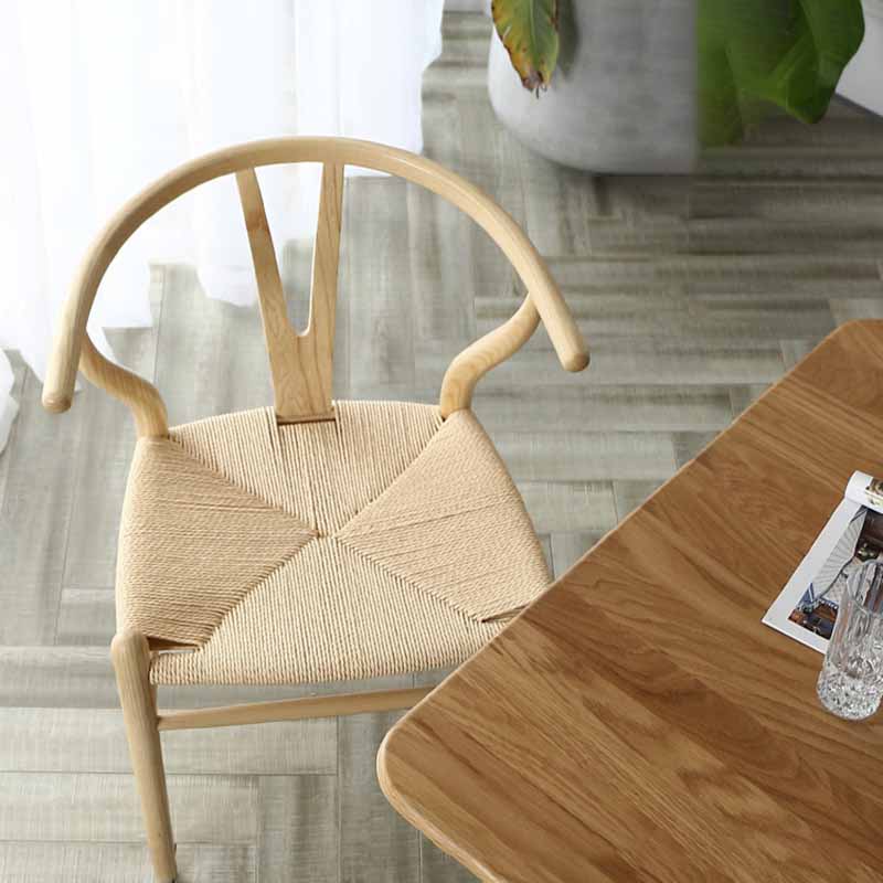 Silla de comedor de madera maciza natural contemporánea con brazo Wishbone para restaurante