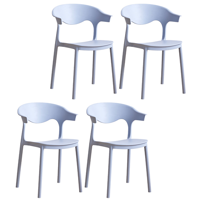 El plástico contemporáneo que cena la parte posterior abierta apilable de las sillas sin brazos cena la silla lateral