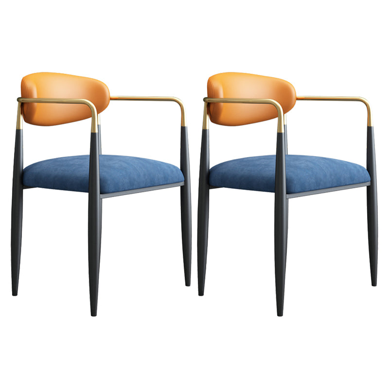 Silla de comedor con respaldo abierto tapizada con brazo de estilo diseñador