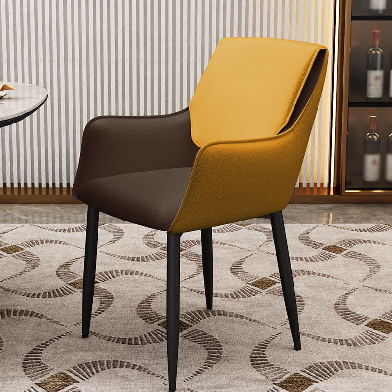 Silla de comedor tapizada con respaldo sólido de metal con brazo para el hogar escandinavo