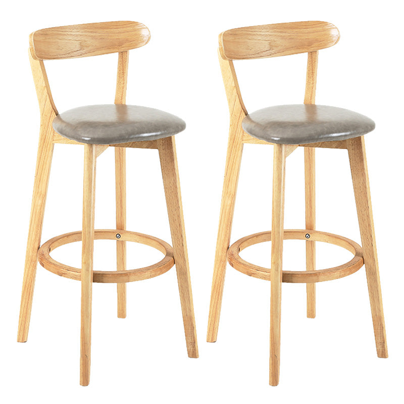 Moderner skandinavischer 27,95-Barhocker mit rundem Sitz und Holzsockel