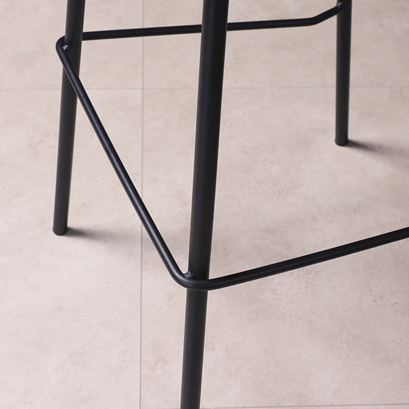 Barhocker aus Metall im Vintage-Stil mit niedriger Rückenlehne und Riemenpedal, 30-Zoll-Barhocker