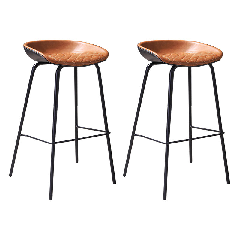 Barhocker aus Metall im Vintage-Stil mit niedriger Rückenlehne und Riemenpedal, 30-Zoll-Barhocker