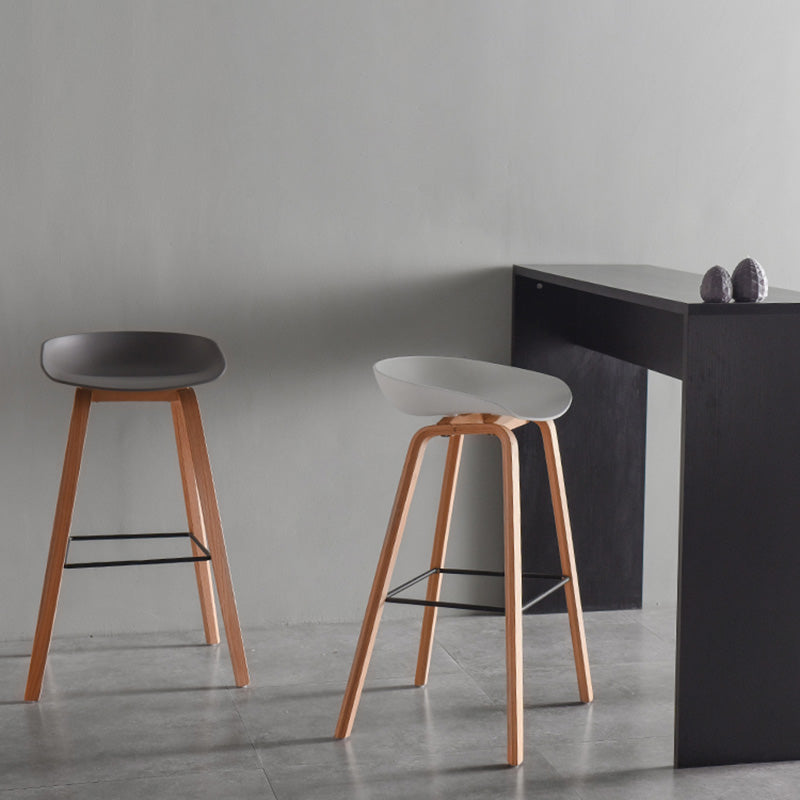 Modern Beech Bar Stool Backrest Bucket Counter Height Stool with Plastic Seat
