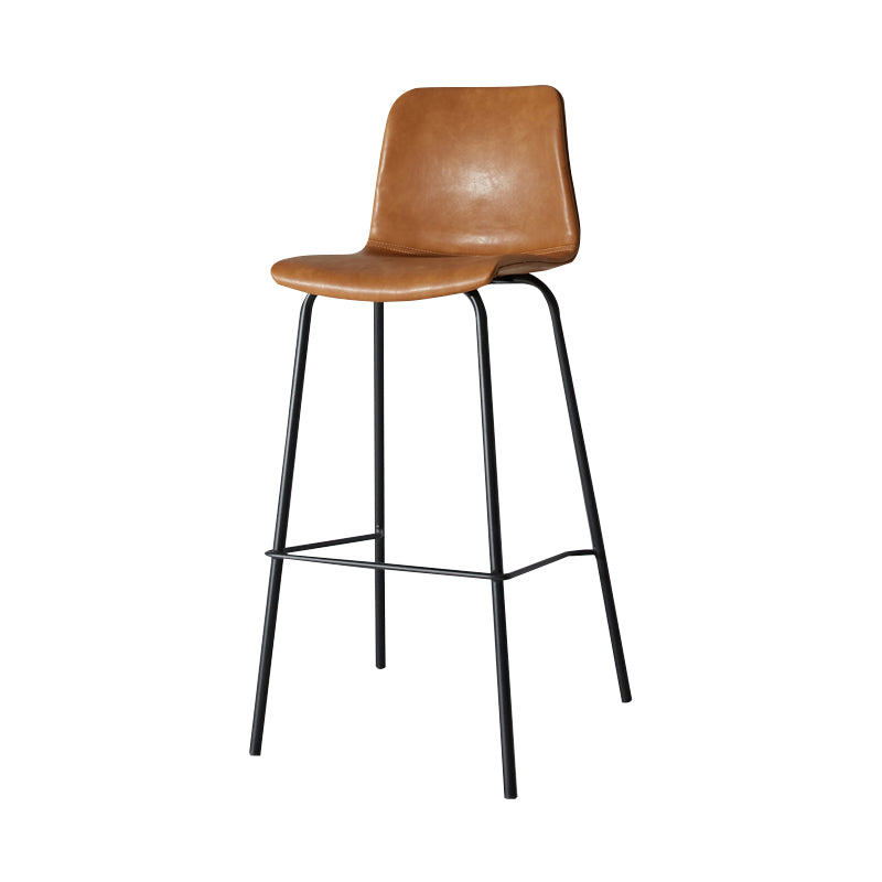 Taburete de bar de cuero interior moderno con reposapiés y respaldo bajo