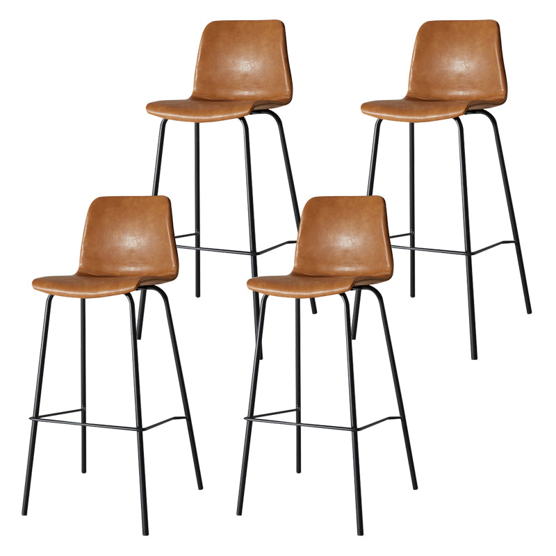 Taburete de bar de cuero interior moderno con reposapiés y respaldo bajo